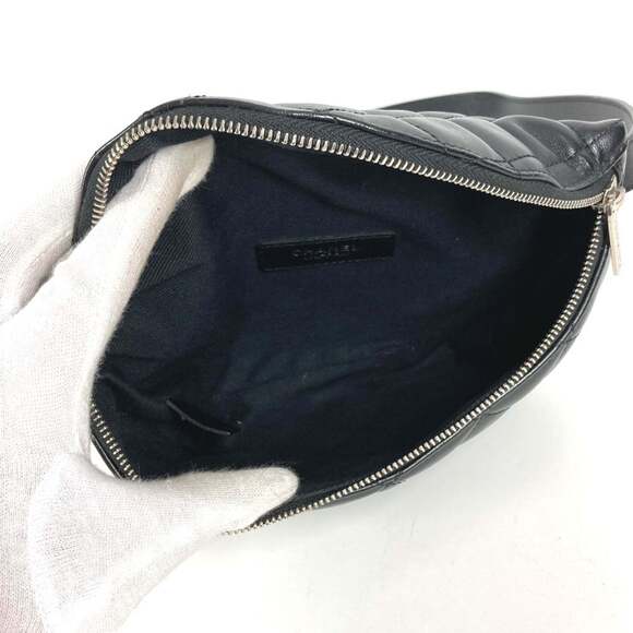 CHANEL Black Leather Logo Shoulder Bag - Picture 9 of 13